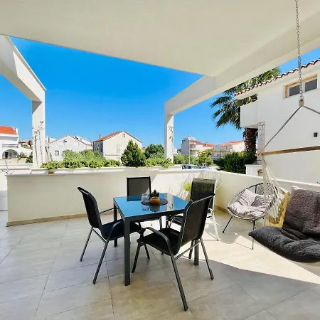 And Matesa Guest house Vodice