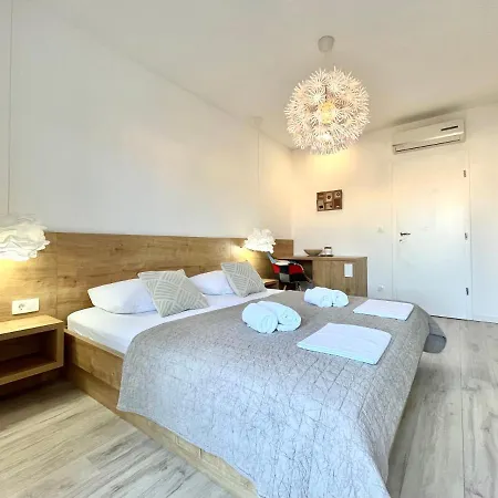 And Matesa Vendégház Vodice