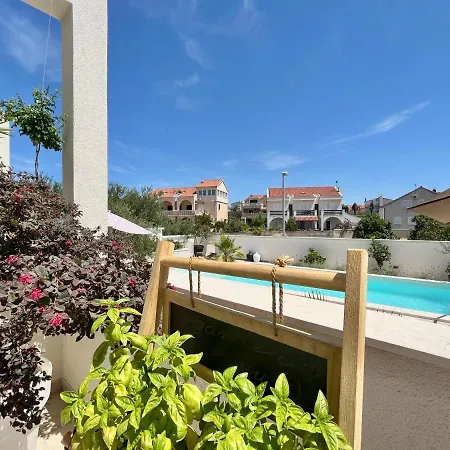 And Matesa Guest house Vodice