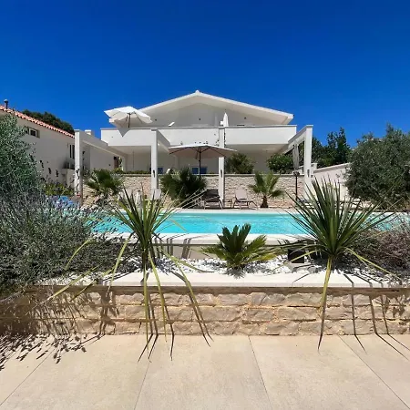 And Matesa Guest house