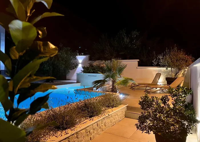 ゲストハウス And Matesa 4*