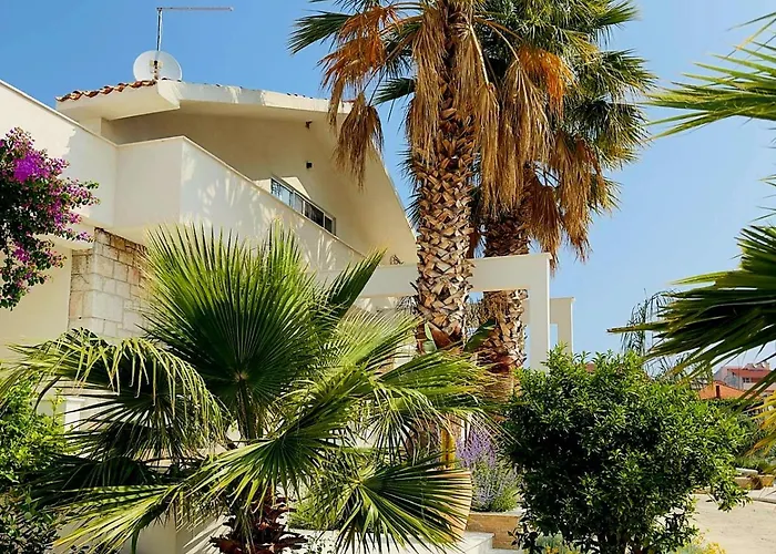 And Matesa Gasthuis Vodice